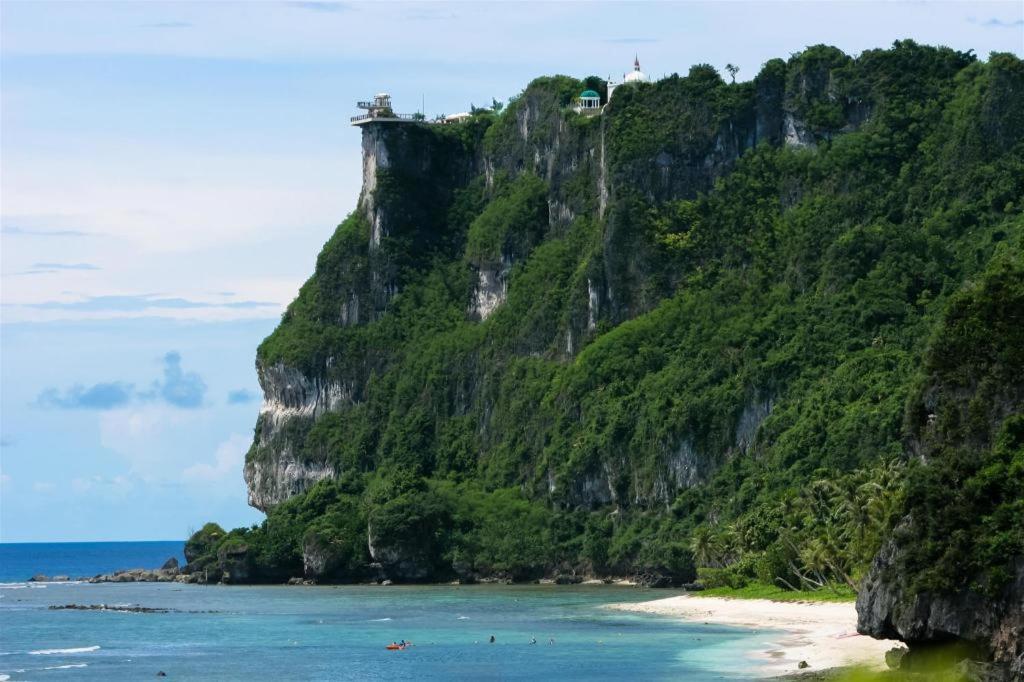 Guam Airport Hotel Тамунинг Екстериор снимка