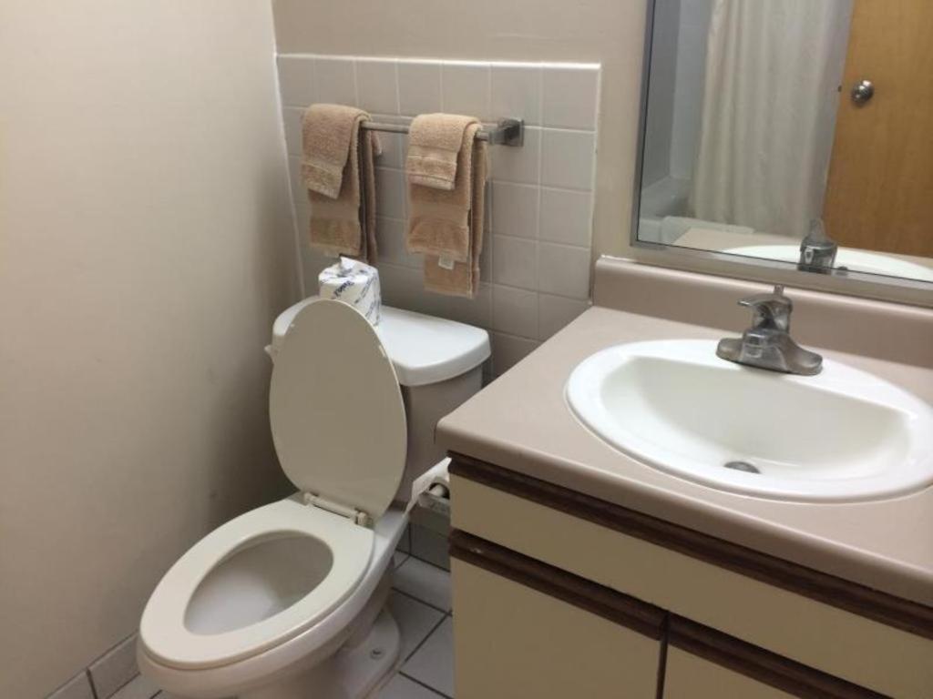 Guam Airport Hotel Тамунинг Екстериор снимка