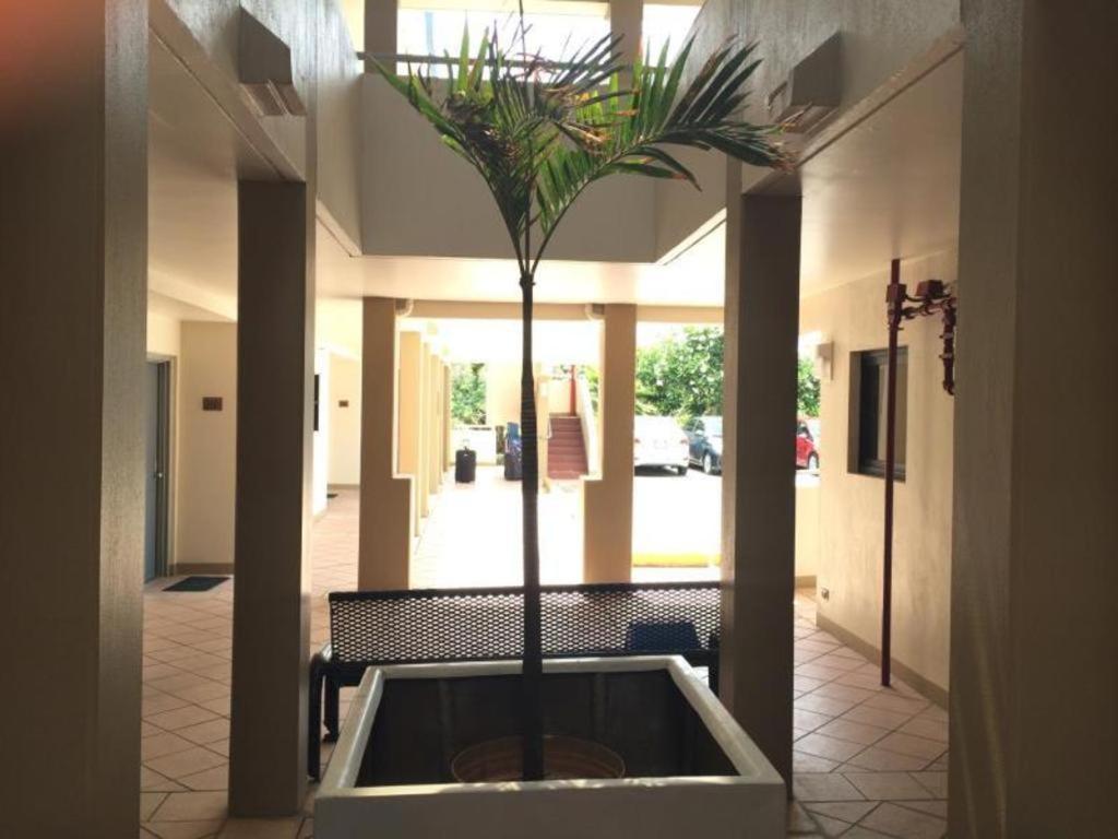 Guam Airport Hotel Тамунинг Екстериор снимка